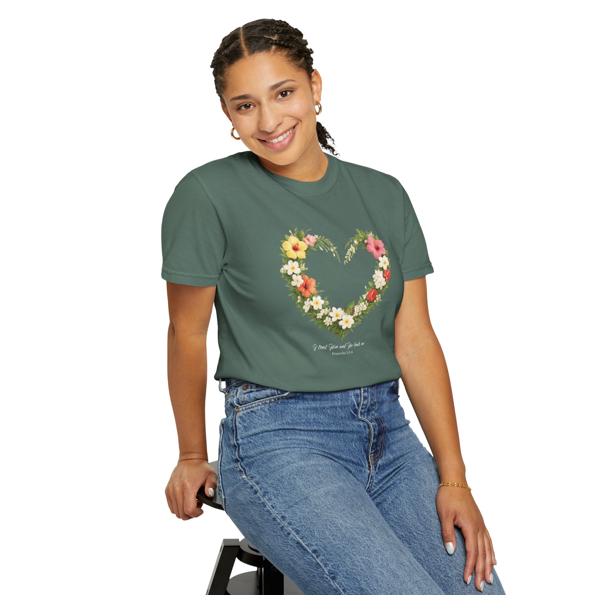I Trust Him Floral Heart Christian Shirt, 2 Timothy 1:7 T-Shirt, Faith Based Gift for Women, Wildflower Heart Tee, Redeemed Faith Apparel